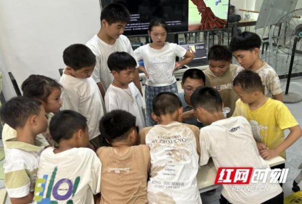 恒信策略 合拍的00后·三下乡丨“沪湘”关爱暖边城 上海海事大学实践队来湘支教